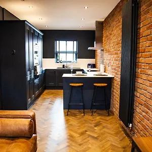 The Barbershop , Manchester United Kingdom